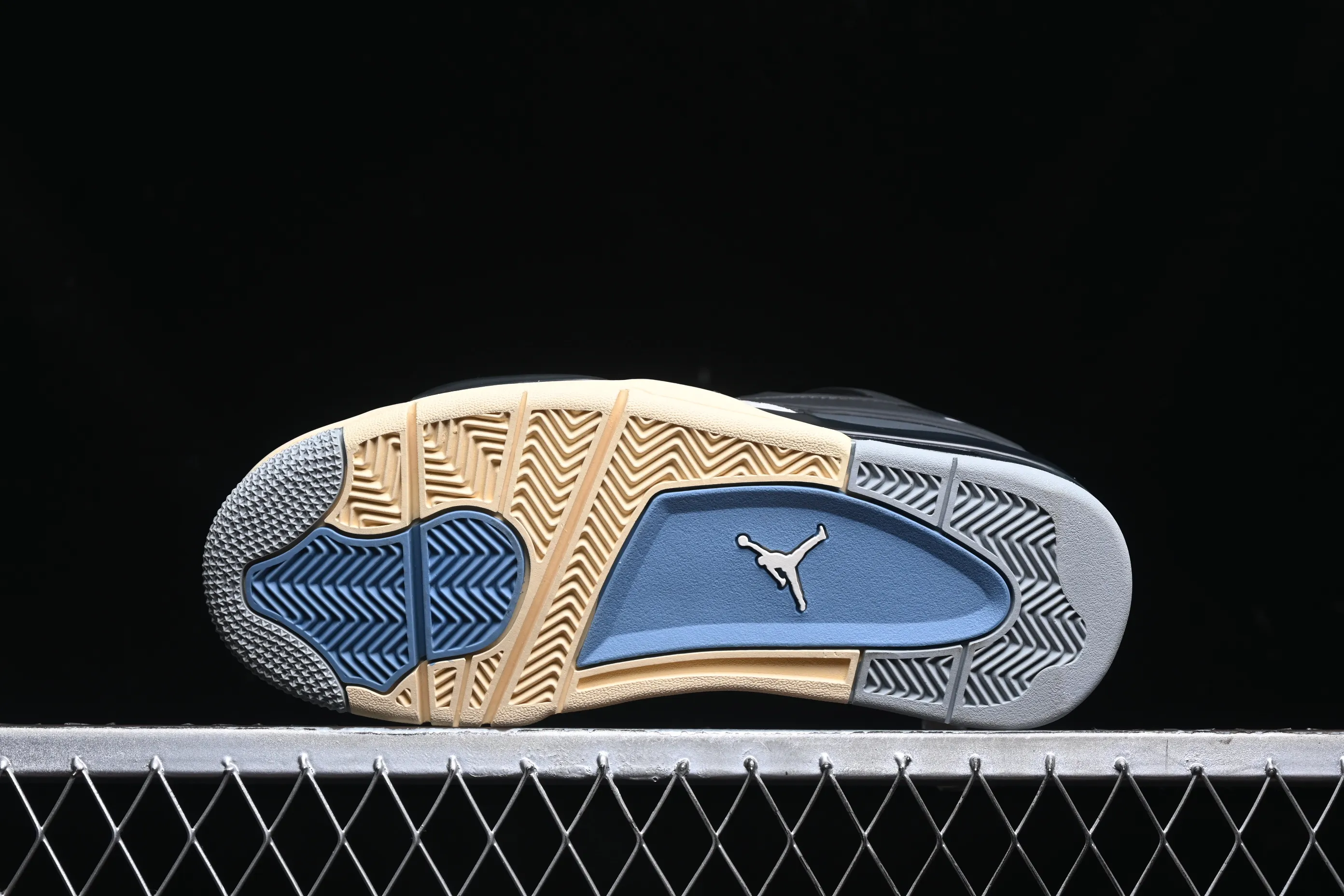 All categories Air Jordan Jordan series basketball shoes Air Jordan 4 DT version Air Jordan 4 "Remastered" AJ4 Joe 4 low-top retro basketball shoes FQ7939-002